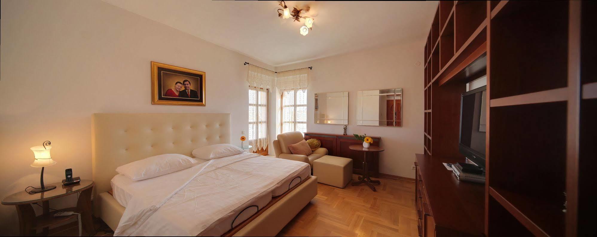 Luxury Boutique Hotel Villa Vulin Pula Bagian luar foto
