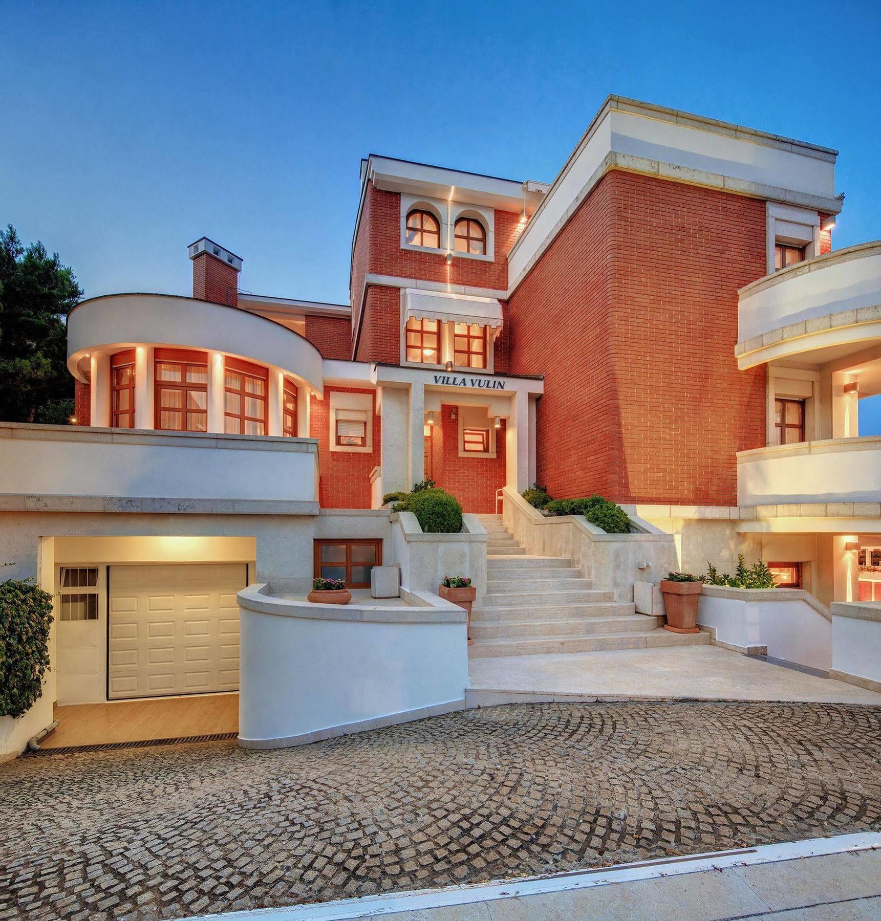 Luxury Boutique Hotel Villa Vulin Pula Bagian luar foto