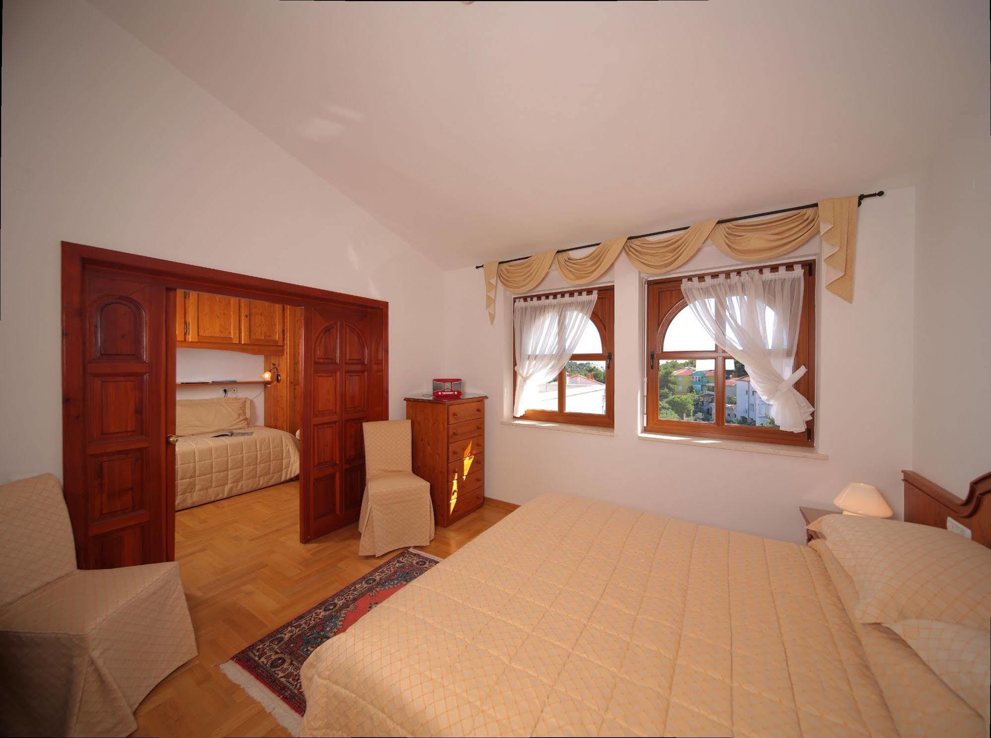 Luxury Boutique Hotel Villa Vulin Pula Bagian luar foto
