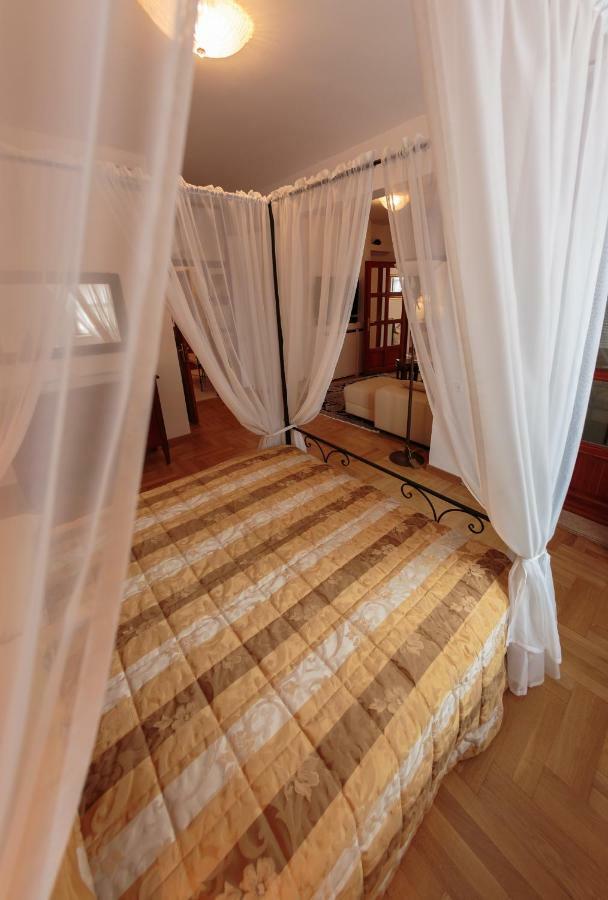 Luxury Boutique Hotel Villa Vulin Pula Bagian luar foto