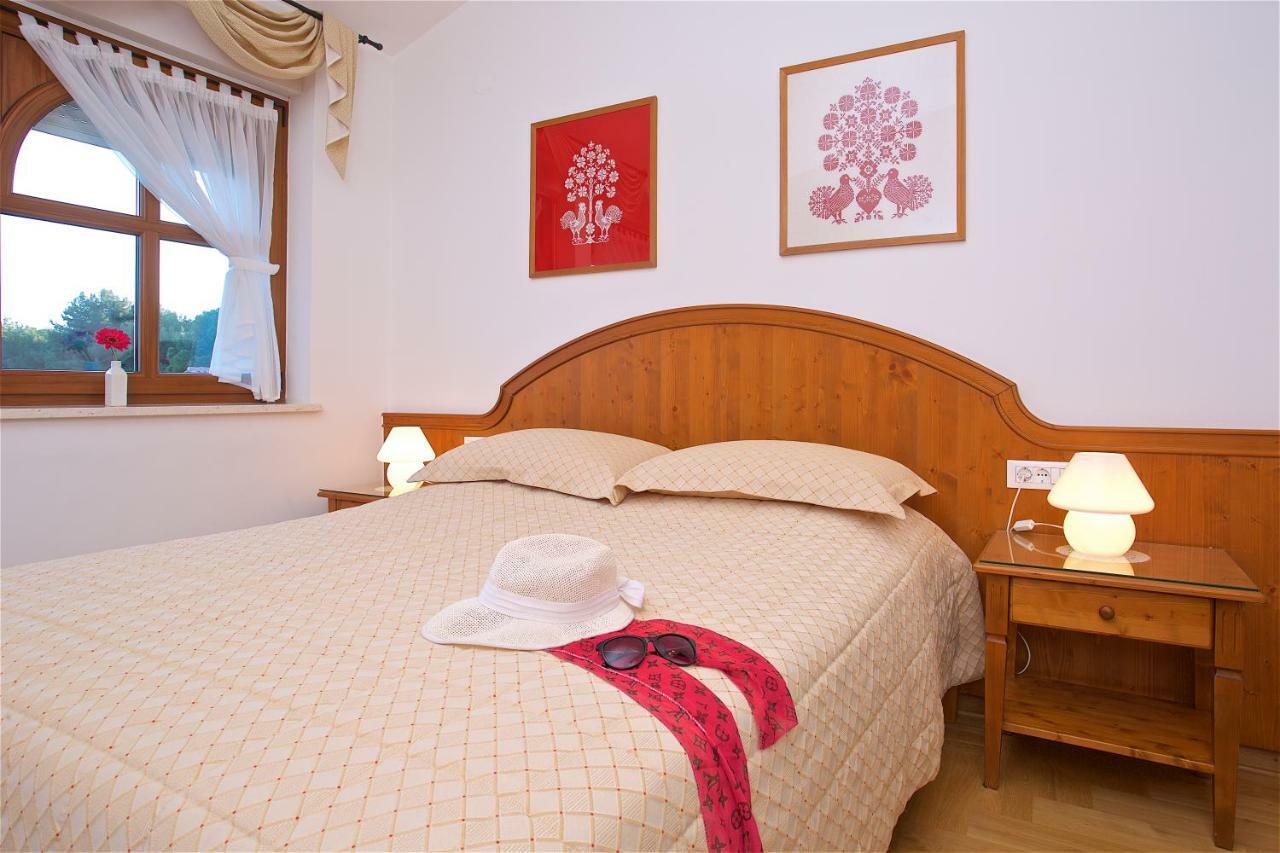 Luxury Boutique Hotel Villa Vulin Pula Bagian luar foto